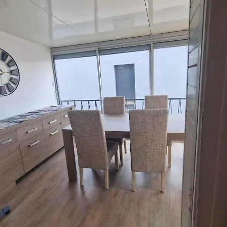 En Bord De - A 50 M De La Apartment *